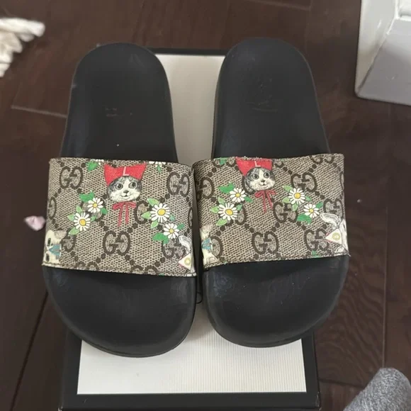 Little girls Gucci sandals